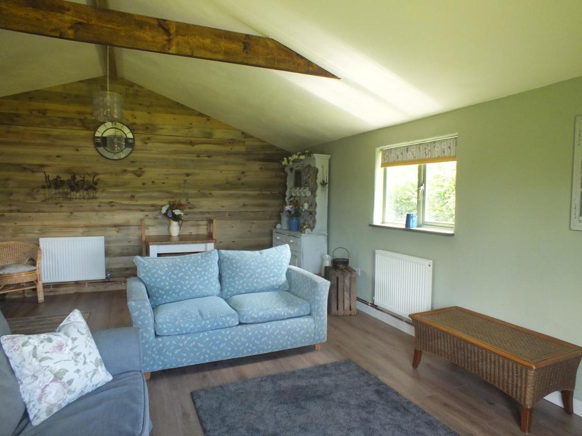 The Potting Shed And The Garden Shed Self Catering *