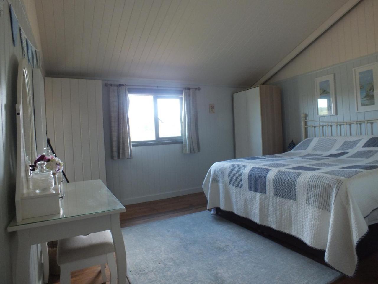 The Potting Shed And The Garden Shed Self Catering *