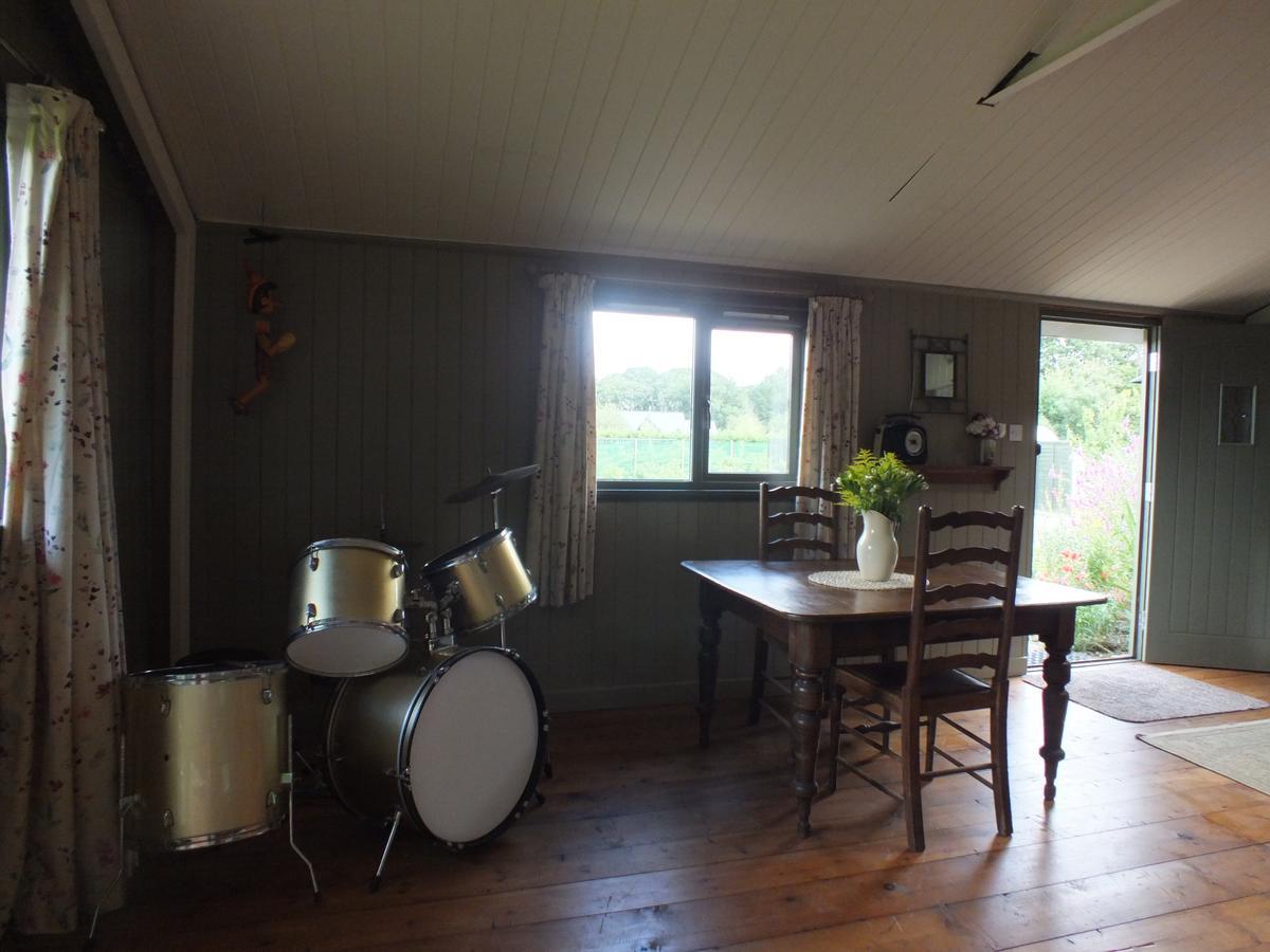 The Potting Shed And The Garden Shed Self Catering Holiday home